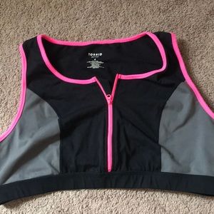 Black/grey/hot pink zipper torrid sports bra